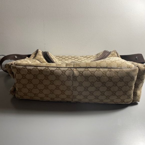 Gucci Supreme Diaper Bag - Picture 7 of 16